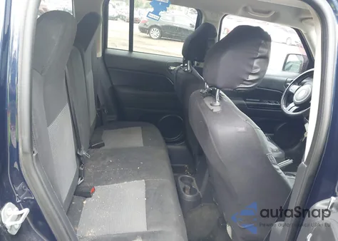 2017 Jeep Patriot Latitude 4X4 z USA, uszkodzony, nr VIN 1C4NJRFB2HD133797